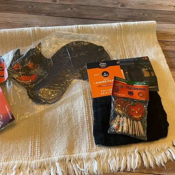 Retro Halloween Black Cat Decoration Set - Picture 5 of 5
